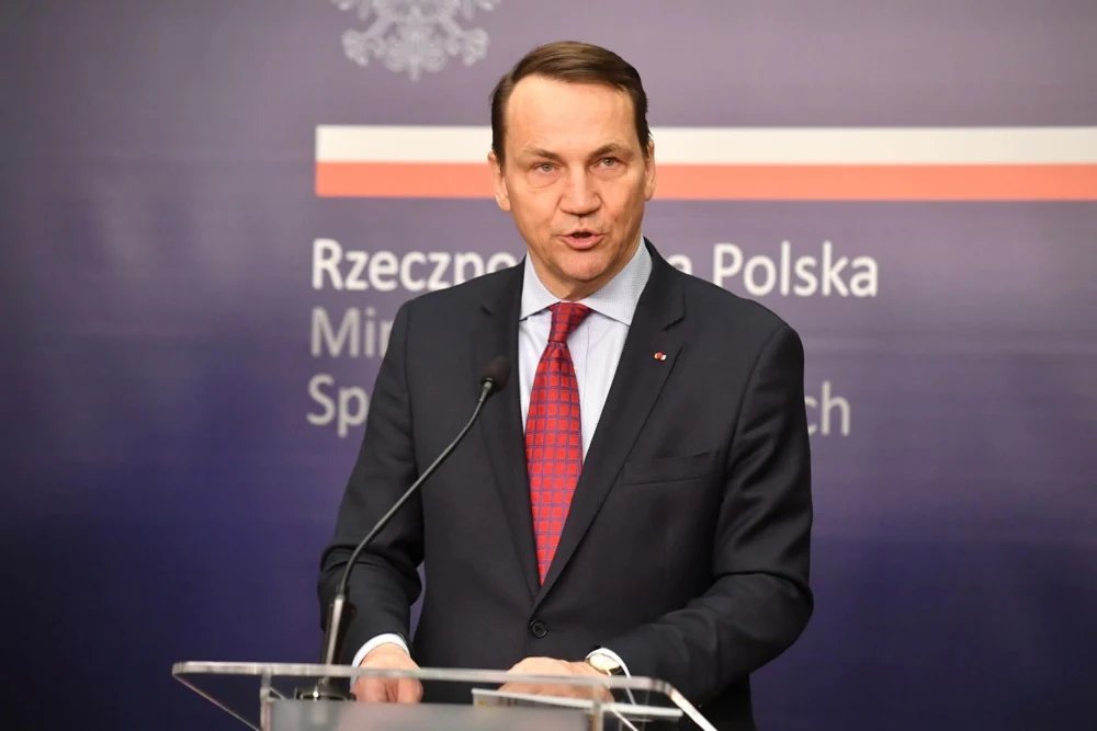 polonia-vrea-sa-ofere-ucrainei-arme-pe-credit-„pentru-aparare” polonia-vrea-sa-ofere-ucrainei-arme-pe-credit-„pentru-aparare”