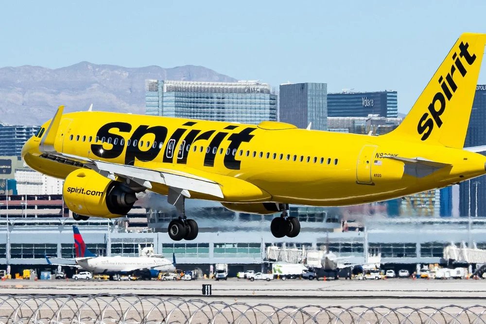 un-avion-de-linie-a-fost-lovit-de-tiruri-cu-arme-de-foc un-avion-de-linie-a-fost-lovit-de-tiruri-cu-arme-de-foc