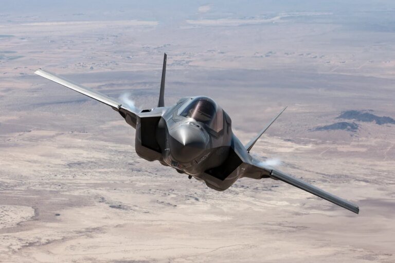 romania-ar-putea-avea-32-de-avioane-f-35.-proiectul-de-lege-a-intrat-in-procedura-de-urgenta