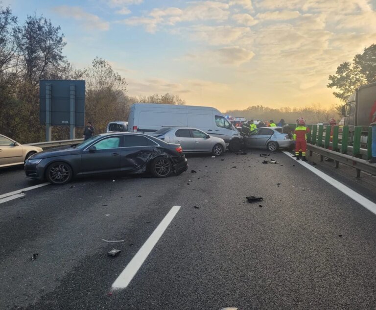 grav-accident-rutier-pe-a3.-11-masini-sunt-implicate-in-carambol