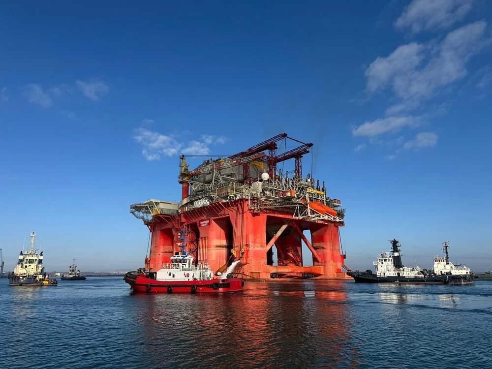 proiectul-neptun-deep.-o-platforma-uriasa-de-foraj-a-ajuns-in-romania,-in-portul-constanta proiectul-neptun-deep.-o-platforma-uriasa-de-foraj-a-ajuns-in-romania,-in-portul-constanta