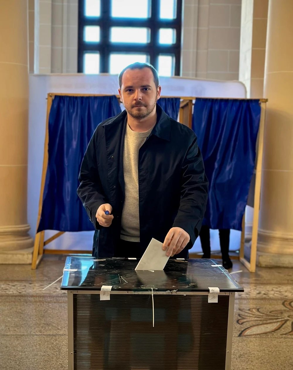 secretar-de-stat-in-ministerul-sanatatii:-„nu-votati-o-iluzie-creata-de-inteligenta-artificiala”