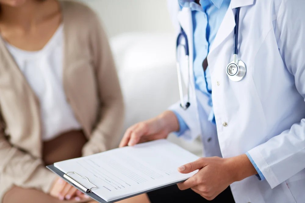 patru-medici-si-o-asistenta-medicala,-acuzati-de-luare-de-mita,-si-au-recunoscut-faptele