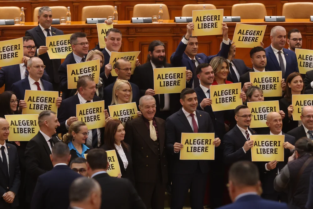 a-inceput-circul-in-parlament.-proteste-cu-pancarte,-fuga-de-presa,-jignirile-lui-becali-si-sosoaca