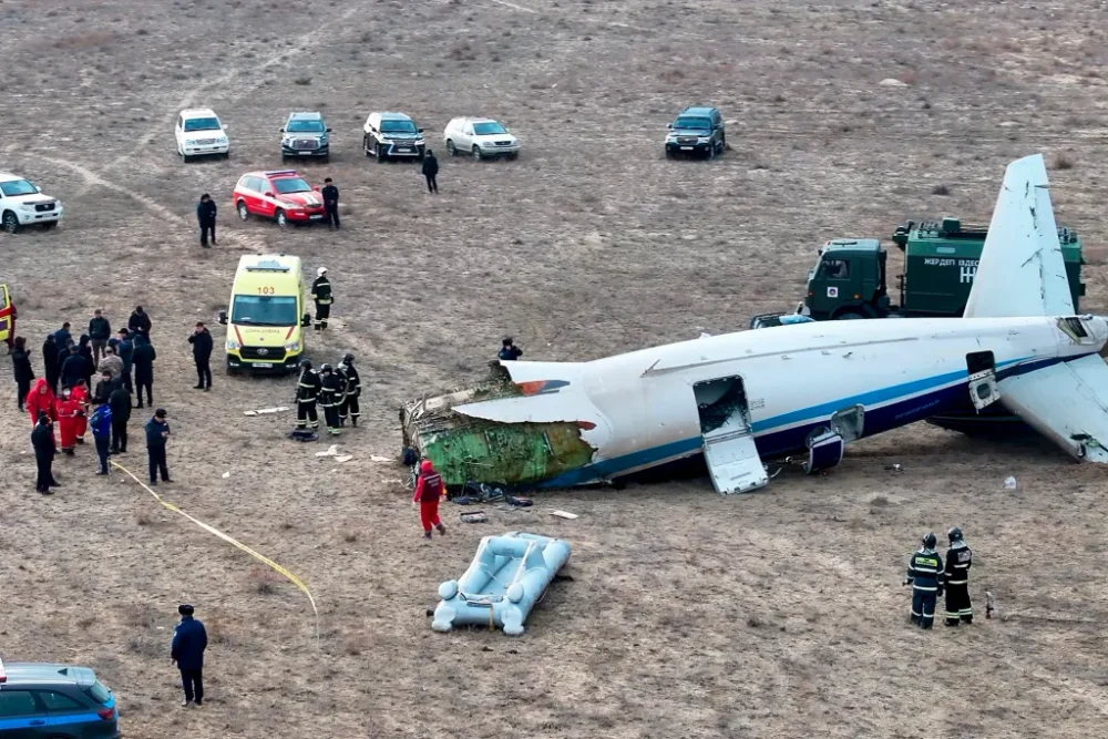 cum-a-fost-doborat-avionul-azerbaijan-airlines,-in-prima-zi-de-craciun.-noi-detalii-din-ancheta-dezvaluite-de-surse-rusesti