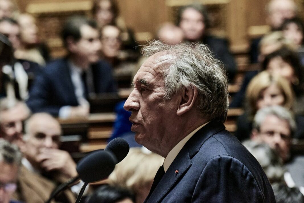 bayrou-are-”sentimentul-unei-scufundari”-a-frantei,-in-contextul-imigratiei/-reactii-dure-la-adresa-declaratiilor-premierului