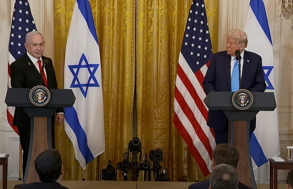 cadoul-din-aur-pe-care-netanyahu-i-l-a-facut-lui-trump.-ce-a-primit-in-schimb:-„pentru-bibi,-un-mare-lider”