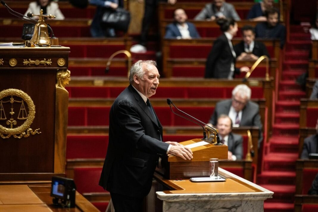 bugetul-in-franta:-francois-bayrou-reuseste-sa-evite-o-noua-motiune-de-cenzura