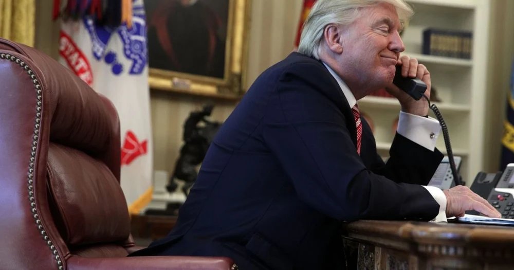 agentia-associated-press-,-interzisa-in-biroul-oval.-care-este-motivul? agentia-associated-press-,-interzisa-in-biroul-oval.-care-este-motivul?