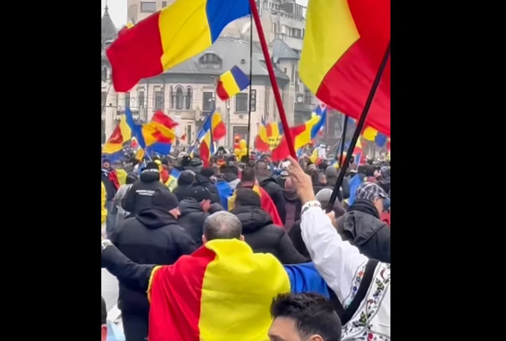 polonezul-prins-cu-un-cutit-la-protestul-din-piata-universitatii,-arestat-30-de-zile