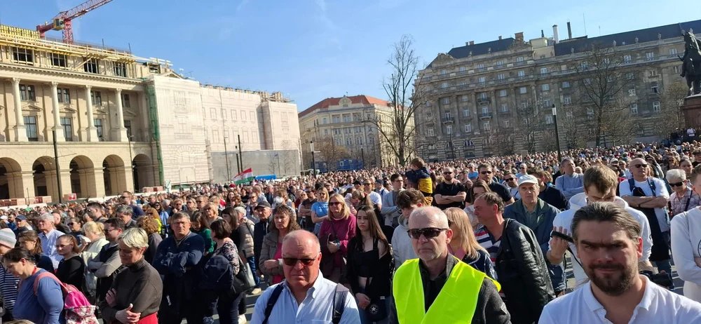 protest-masiv-la-budapesta.-oamenii-cer-„norme-europene-de-asistenta-medicala”