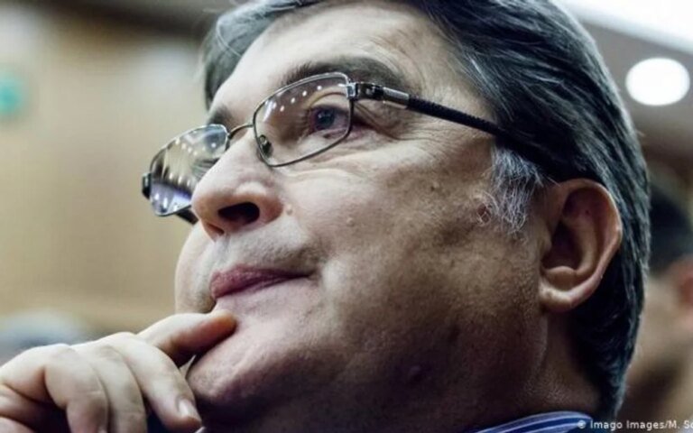 marcel-ciolacu-i-a-pus-gand-rau-lui-emil-hurezeanu.-„este-un-diplomat-de-moda-veche”