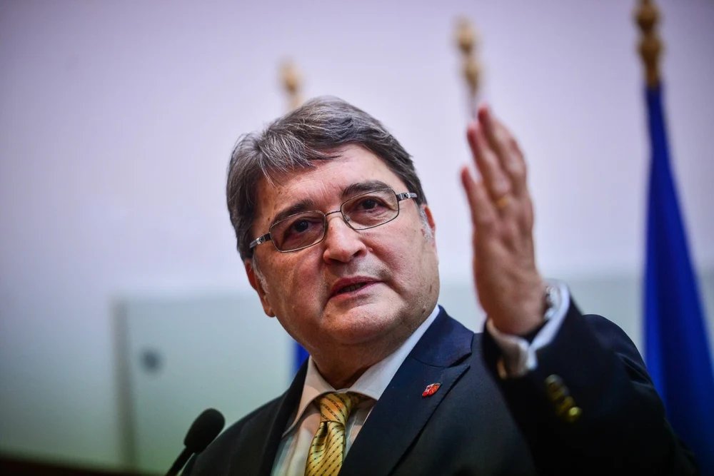 cand-va-fi-dezbatuta-motiunea-simpla,-initiata-de-aur-si-pot,-impotriva-ministrului-emil-hurezeanu cand-va-fi-dezbatuta-motiunea-simpla,-initiata-de-aur-si-pot,-impotriva-ministrului-emil-hurezeanu