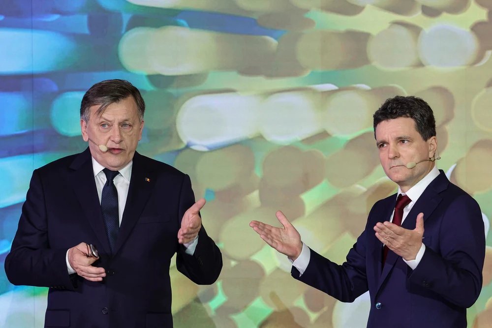 cearta-cu-animale-intre-crin-antonescu-si-nicusor-dan:-„eram-pui-de-rechin-in-anii cearta-cu-animale-intre-crin-antonescu-si-nicusor-dan:-„eram-pui-de-rechin-in-anii