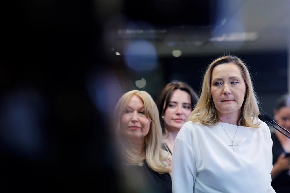 elena-lasconi,-mesaj-cu-subinteles-de-ziua-europei.-reactia-internautilor elena-lasconi,-mesaj-cu-subinteles-de-ziua-europei.-reactia-internautilor