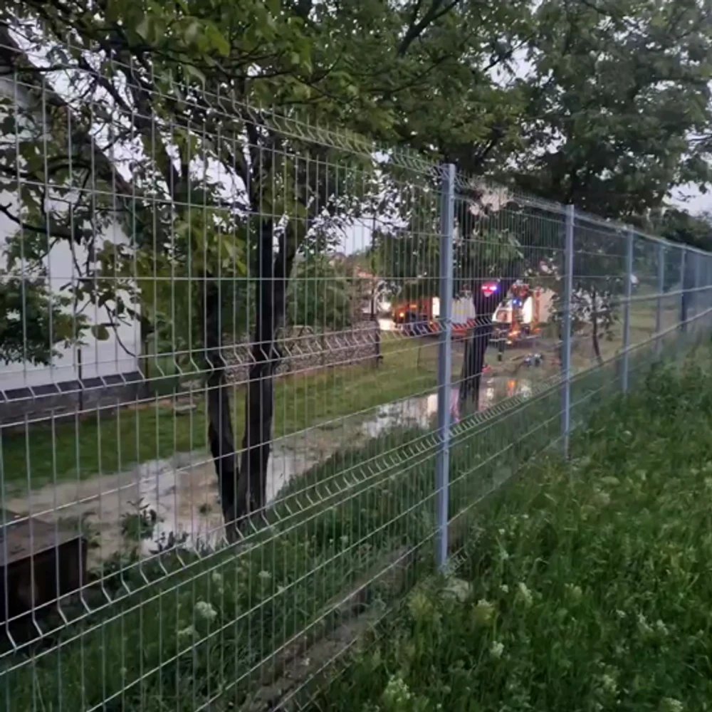 risc-de-inundatii-in-mai-multe-judete.-zeci-de-persoane-din-covasna-au-fost-evacuate risc-de-inundatii-in-mai-multe-judete.-zeci-de-persoane-din-covasna-au-fost-evacuate