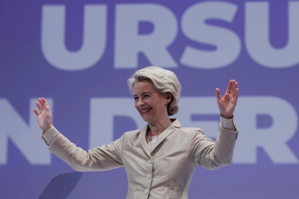 ursula-von-der-leyen-l-a-felicitat-pe-nicusor-dan:-„acum-sunteti-presedintele-tuturor-romanilor” ursula-von-der-leyen-l-a-felicitat-pe-nicusor-dan:-„acum-sunteti-presedintele-tuturor-romanilor”