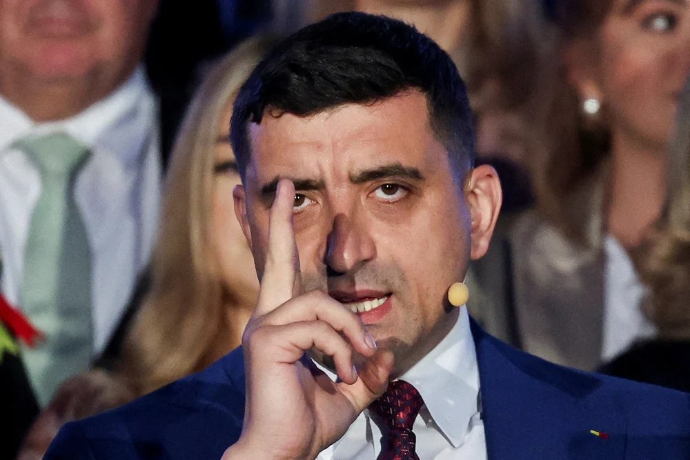 george-simion,-atac-la-liderii-europeni-din-polonia.-„macron-tocmai-a-fost-batut-de-sotia-sa”