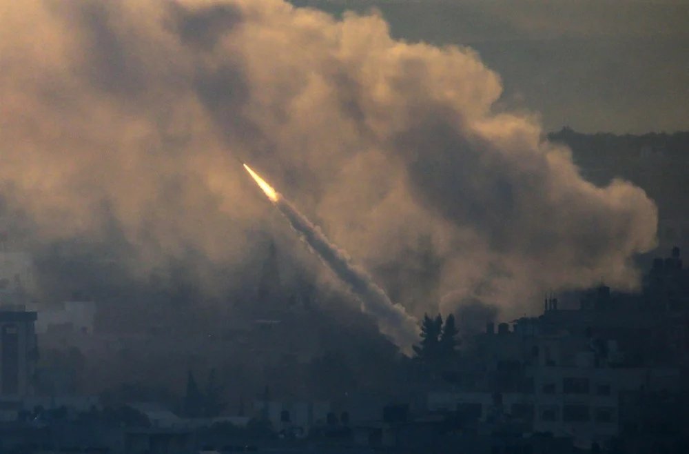 armata-israeliana-a-interceptat-o-racheta-lansata-din-yemen.-explozii-deasupra-ierusalimului armata-israeliana-a-interceptat-o-racheta-lansata-din-yemen.-explozii-deasupra-ierusalimului