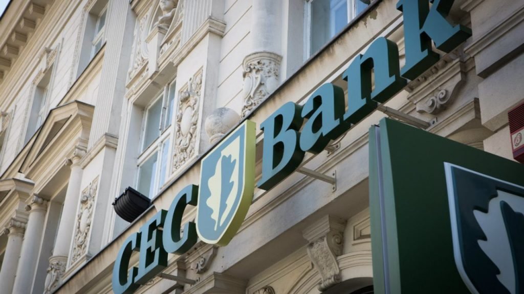 mai-multi-clienti-s-au-trezit-ca-au-blocate-conturile-la-cec-bank.-ce-s-a-intamplat mai-multi-clienti-s-au-trezit-ca-au-blocate-conturile-la-cec-bank.-ce-s-a-intamplat