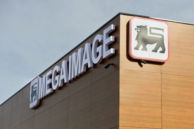 mega-image-preia-carrefour-romania?!-„se-formeaza-un-oligopol”