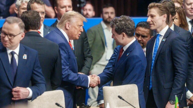 primele-imagini-cu-nicusor-dan-si-donald-trump-la-summitul-nato
