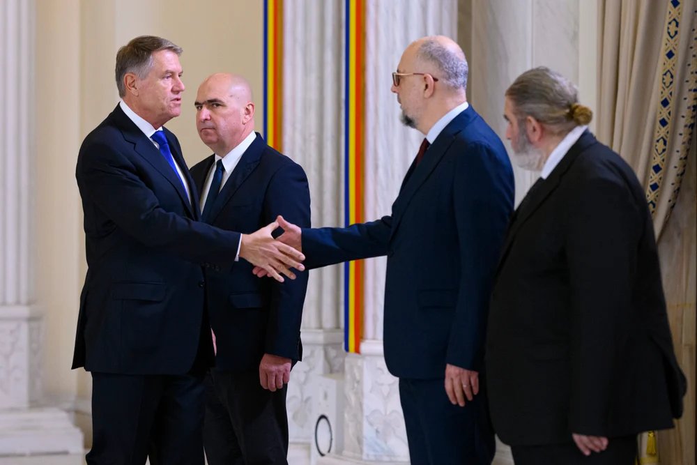 „incapatanat-ardeleneste”.-kelemen-hunor-explica-la-ce-se-aseamana-bolojan-cu-iohannis