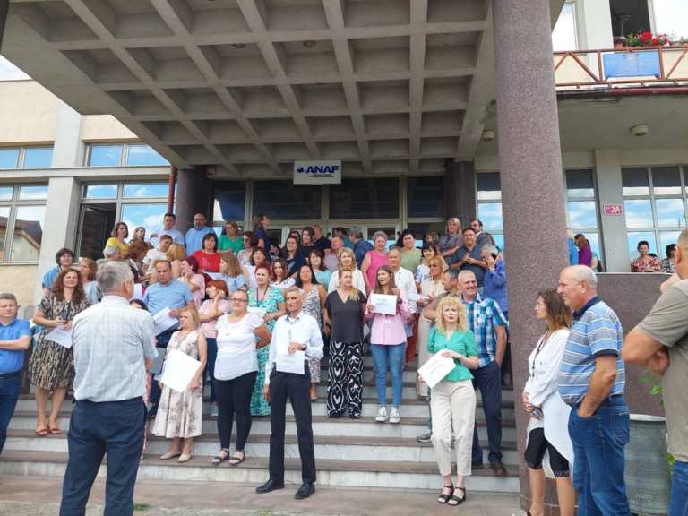 functionarii-ministerului-finatelor-au-oprit-lucrul:-sunt-nemultumiti-de-taierea-sporurilor