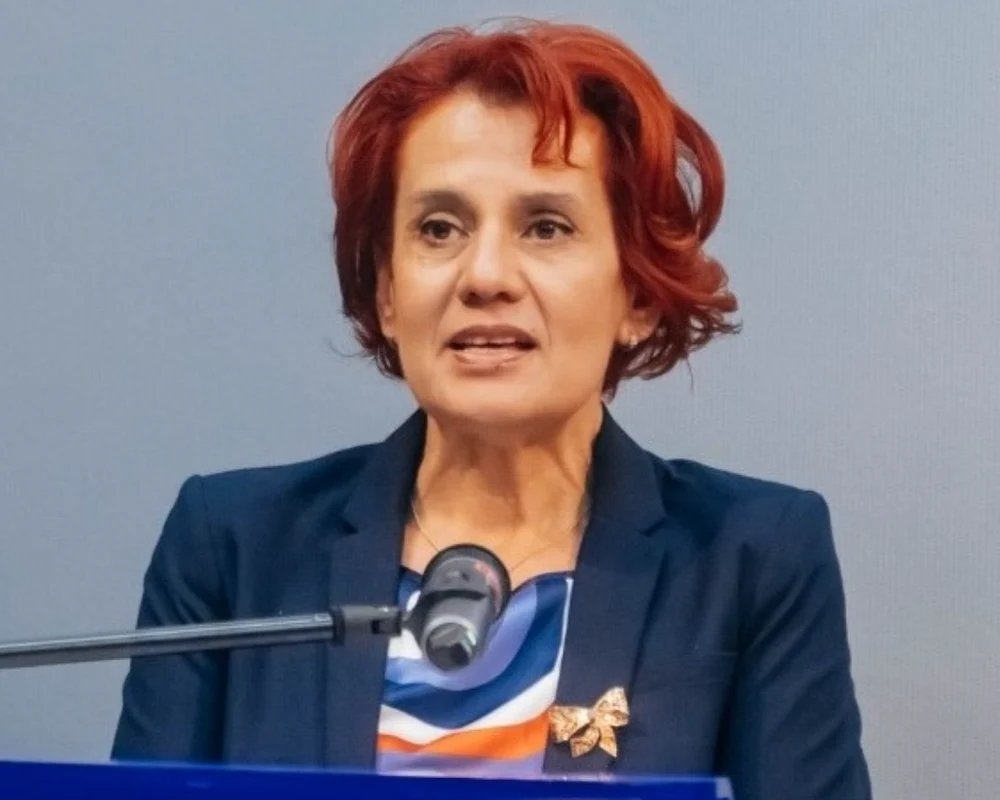 guvernul-va-avea-un-nou-purtator-de-cuvant.-cine-este-ioana-ene-dogioiu guvernul-va-avea-un-nou-purtator-de-cuvant.-cine-este-ioana-ene-dogioiu