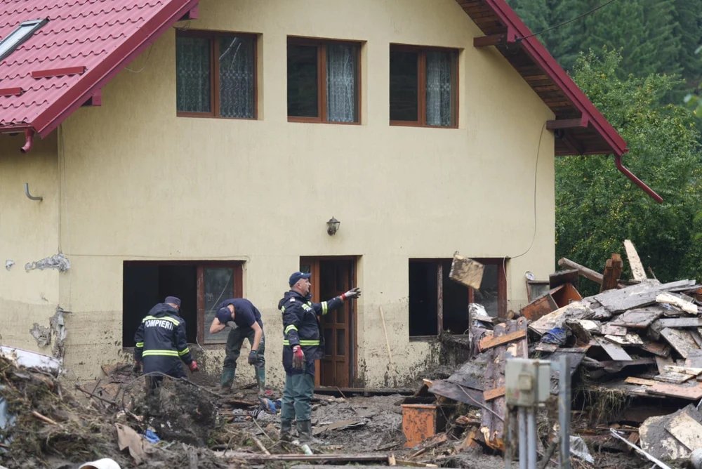 imaginile-dezastrului-provocat-de-inundatii-in-suceava imaginile-dezastrului-provocat-de-inundatii-in-suceava
