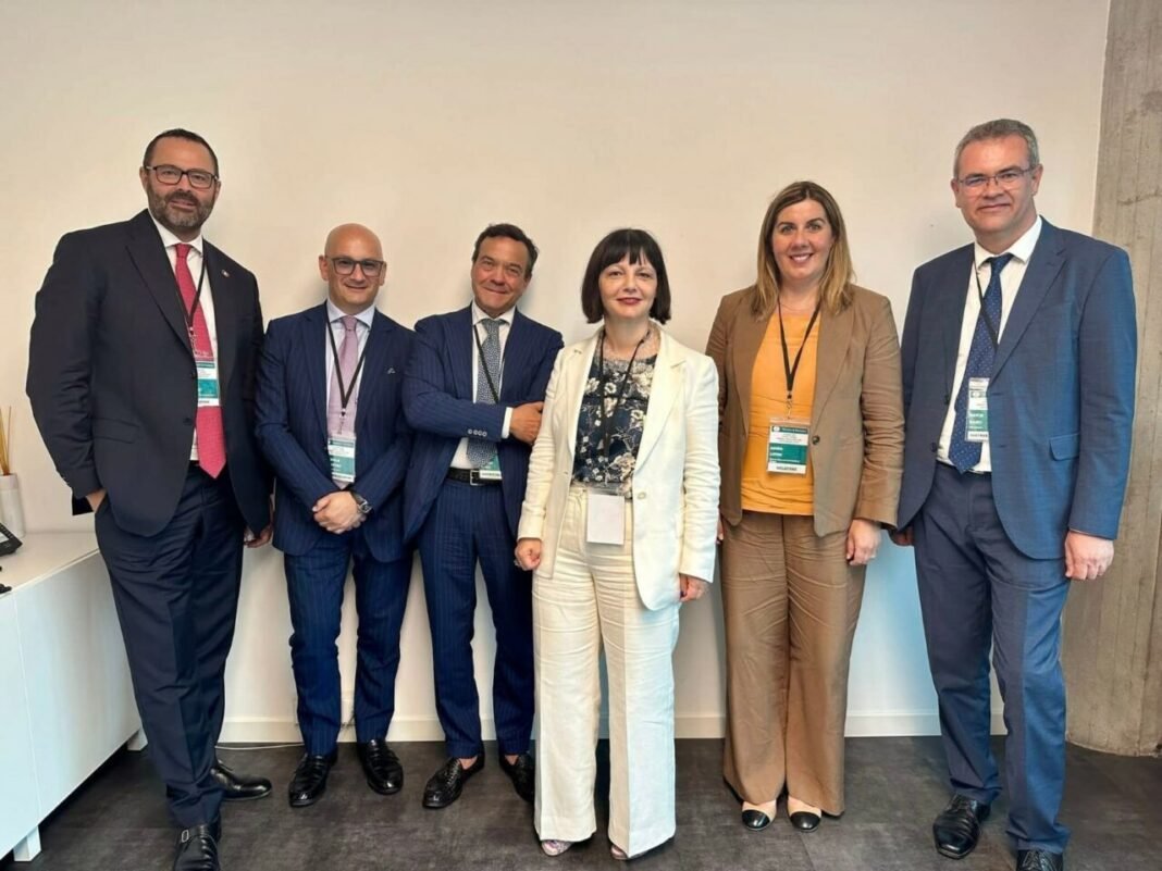 (p)-externalizarea:-de-la-fenomen-la-parteneriat-strategic-intre-italia-si-romania